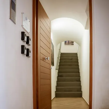 Incao Corso Umberto I チェファル